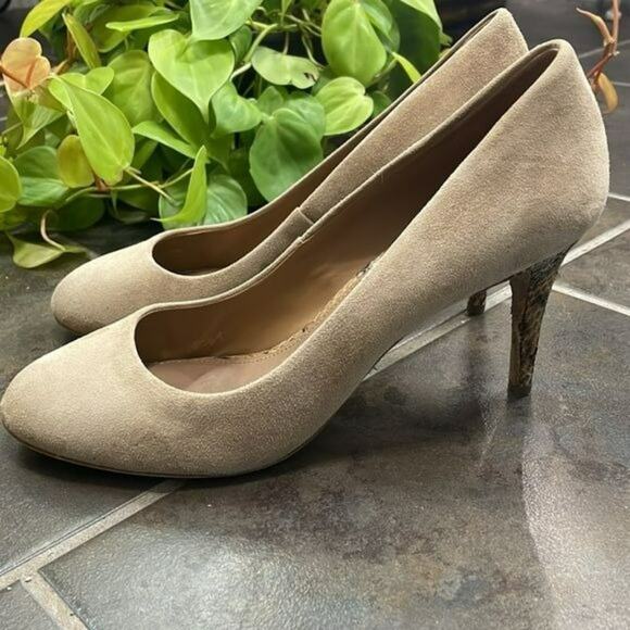 Tory Burch Suede Nude Heels 9 - Picture 4 of 12